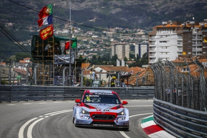 World Cup defending champion Michelisz with his extended team