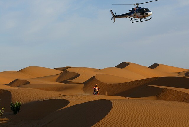 Dakar Rally - Defending champion Sainz won the stage, Peterhansel remained in the lead